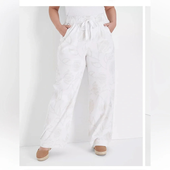 Lane Bryant Floral Print Soft Wide Leg Pant pull on pants size 18 EUC - Picture 2 of 5